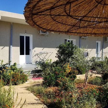 ホテル Rey Garden 2 Vlorë エクステリア 写真