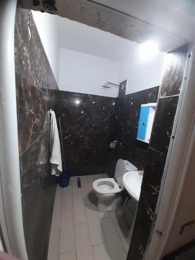 ホテル Rey Garden 2 Vlorë エクステリア 写真